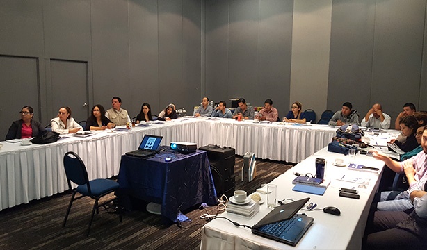 Certifica Panel Rey a Distribuidores en el DF